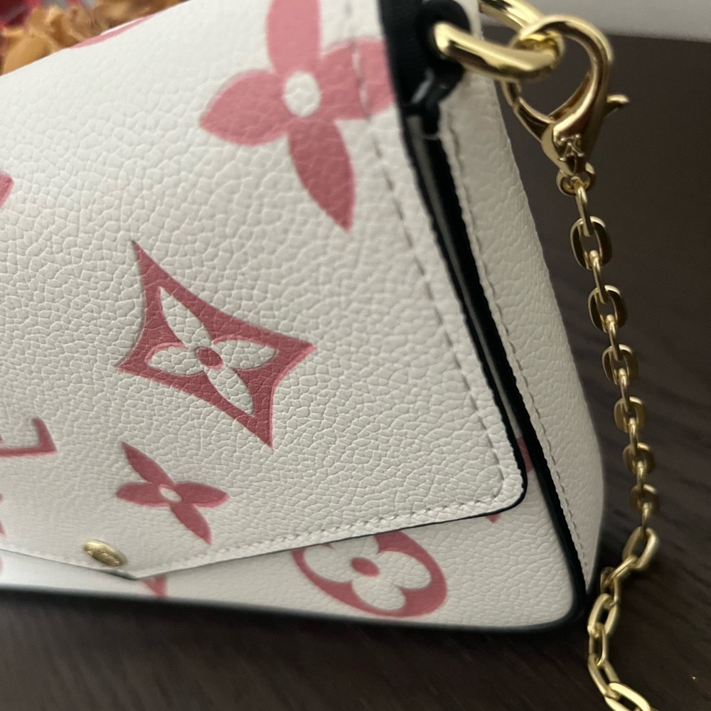 Louis Vuitton White and Pink Monogram Crossbody Bag - Picture 4 of 6